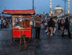 Bukan Paris! Ini 10 Kota yang Paling Sering Didatangi Turis