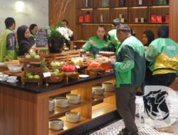 Whiz Luxe Hotel Spazio Surabaya Ajak 30 Driver Ojol, Nikmati Citarasa Menu Restoran Bintang Lima