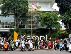 Ride and Chill : Sunday Morning Pecinta Vespa Ngopi Bareng