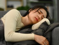 Sering Kebanyakan Minum Air Putih Sebelumnya Tidur? Hati-hati, Ada Risiko Di Otak