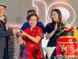 Mercure Surabaya Grand Mirama Gelar The Symphony of Nineteen dan Halal Bihalal