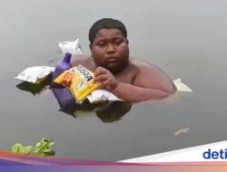 Remaja Ini Berendam Hingga Kolam Pada 5 Tahun Sebab Kulit Terasa Terbakar