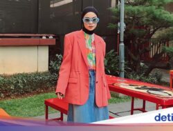 Panduan Pakai Baju Tabrak Warna Sesuai Personal Color ala Tantri Namirah