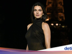 Lipstik Kendall Jenner Dipakai Ke Paris Mode Week Kini Rilis Ke Indonesia